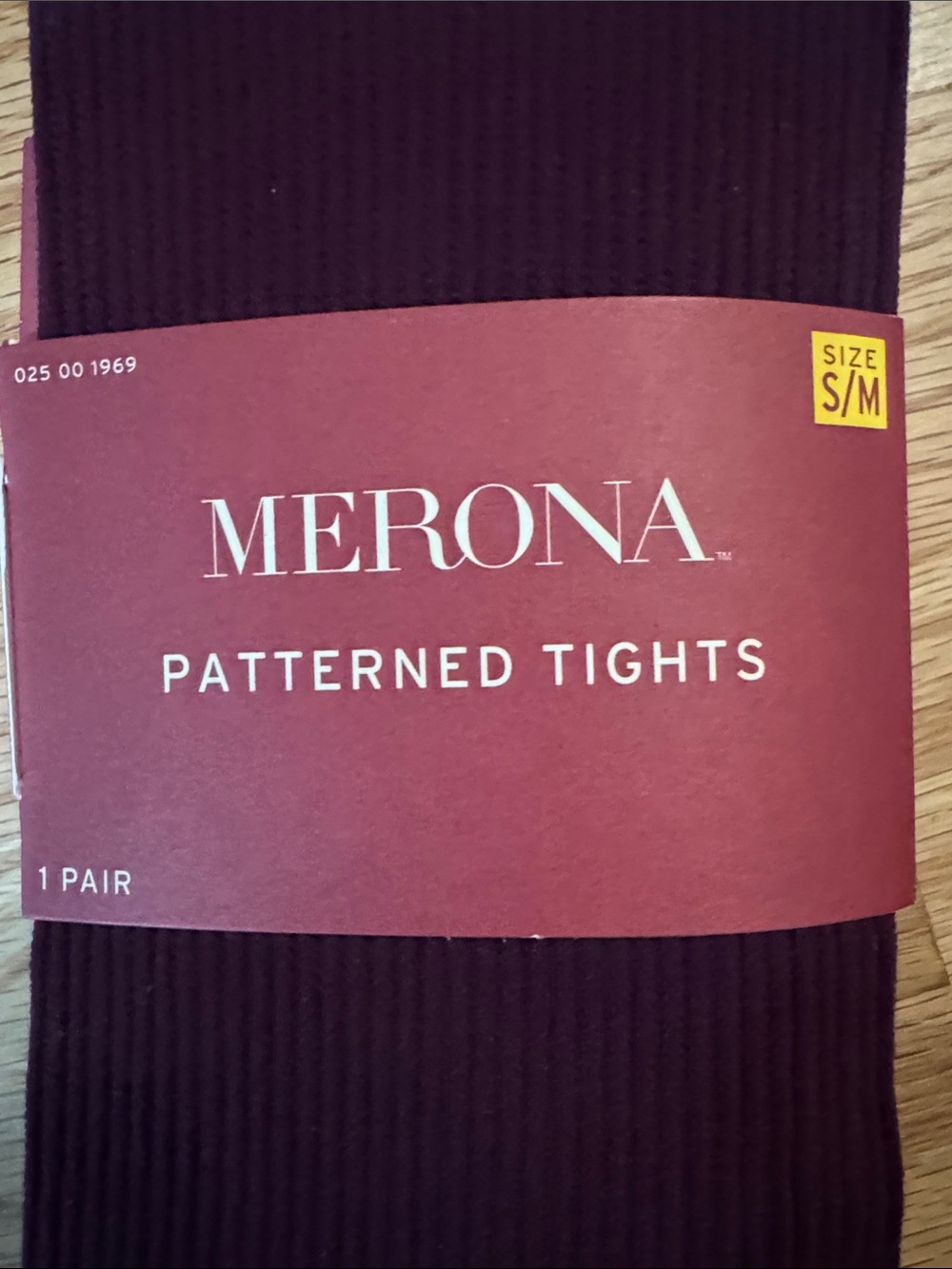 Merona Ribbed Patterned Tights in Burgundy - Picture 2 of 4